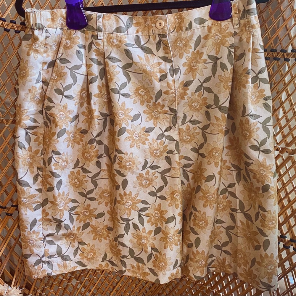 Vintage floral shorts size 14